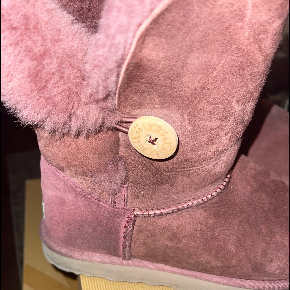 Bailey Side Button Uggs - image 4